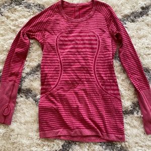 Pre owned Lululemon top medium 8